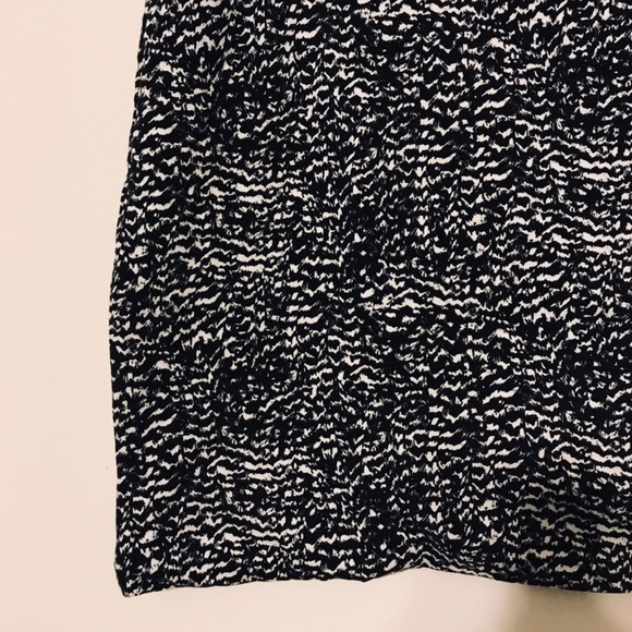 H&M Mini Skirt - Picture 2 of 2